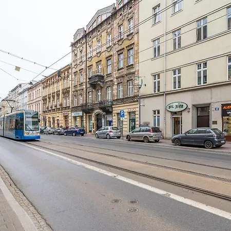 Starowislna - Balcony, Top Location, Tram & Train Nearby - By Rentujemy * Kraków